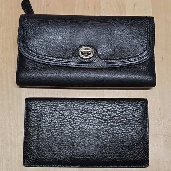{Coach} Park Leather Turn lock Slim Envelope Wallet & Checkbook Holder - Picture 1 of 13